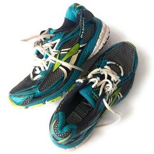 Brooks Ravenna running athletic shoes